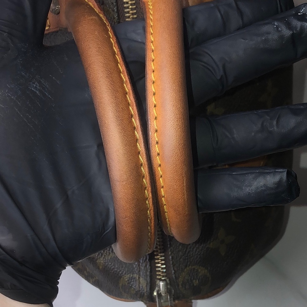 LOUIS VUITTON LV Monogram Mini Speedy 25 Boston Bag w/ LV Dust Bag, Lock & Key - Picture 17 of 17